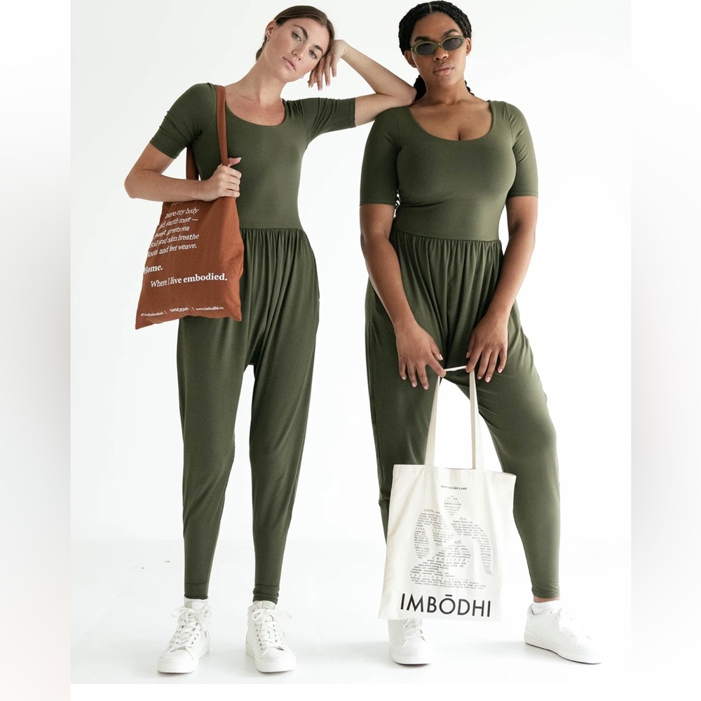 IMBODHI SLEEVED BŌDHI JUMPER, MIDNIGHT